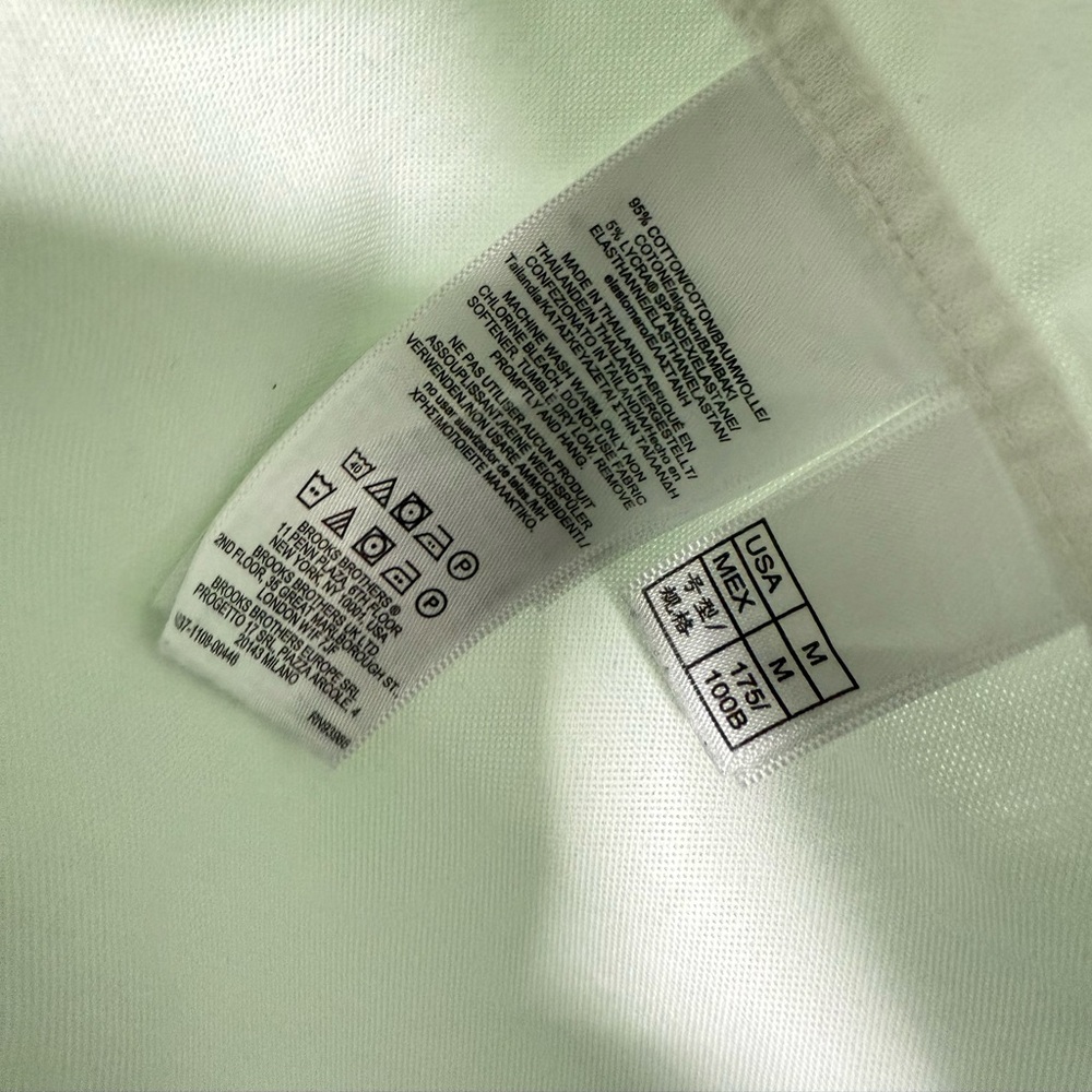 Brooks Brothers

Size M

Color : White - Picture 5 of 5